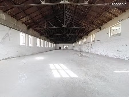 local d'activité 1 460 m²