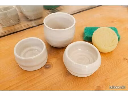 magasin d'angle quartier poteau 18e tous commerces sauf nuisance 86 m² linéaire de vitrine