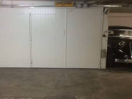 garage/box 12m2 paris  rue de la paix