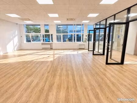 quartier commerce - motte piquet local+box archivage rdc très lumineux - 99m2 - 4500 euros