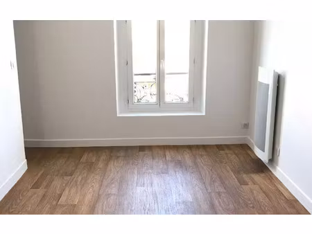 location appartement  17.93 m² t-1 à châtillon  620 €