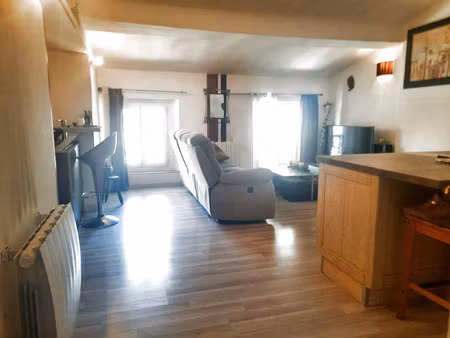 appartement en excellent etat dans une petite copropriete