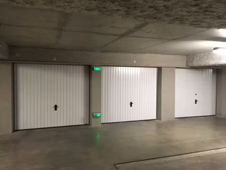 gieres centre le mez'o garage 18 m2