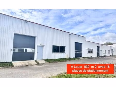 local d'activité de 840 m2