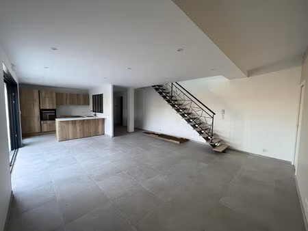 maison carquefou 6 pièce(s) 132.35 m2