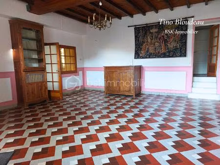 maison de 305 m² à civray-de-touraine