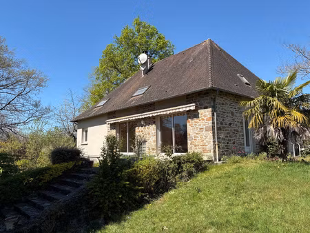 charmante maison familiale avec piscine cadre verdoyant et