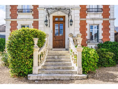 propriété d'exception - amboise 32 pièce(s) 800 m2