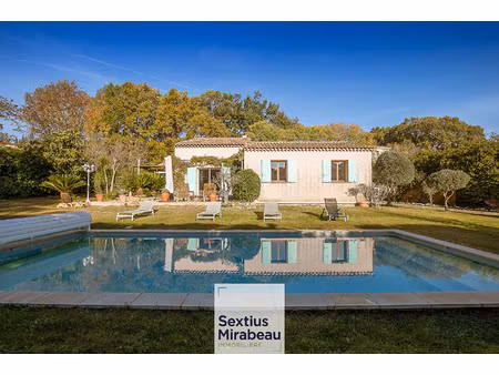 maison de plain-pied 110 m2 avec grand terrain  piscine et g