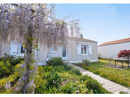 prefailles - 400m de la plage de port meleu