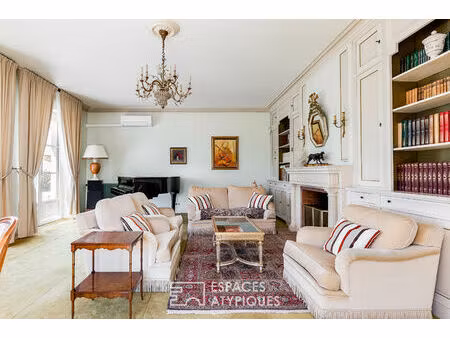 grande villa cossue avec jardin quartier résidentiel prisé