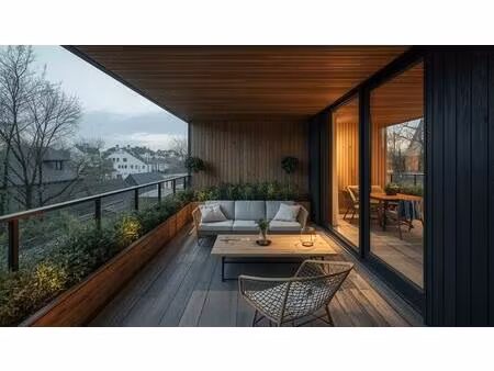 **traversant - stationnement + cave - superbe appartement 3 pièces proximité centre