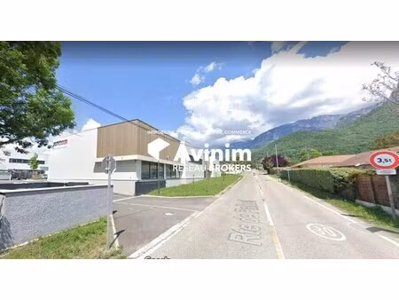 vente local d'activités 412 m²