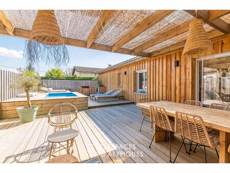 la jolie maison esprit vacances à carignan-de-bordeaux