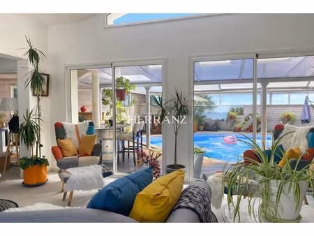 maison contemporaire familiale dans secteur privilegie