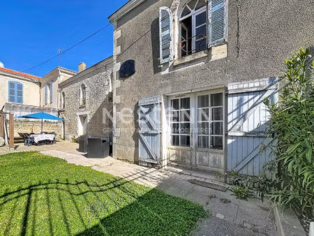maison de ville à vendre à luçon - 5 pièces  90 m²  3 chambres