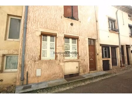 rare en hypercentre de tournus maison de ville a renover de 137 m² avec jardinet garage et