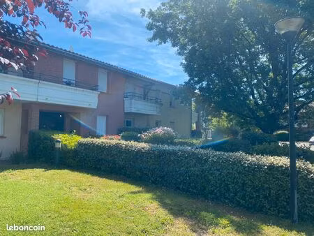caussade - t2 à proximité immédiate du lycée claude nogaro