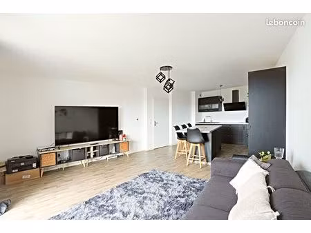 4 pièces 83m2 - balcon - 2 parkings - ascenseur