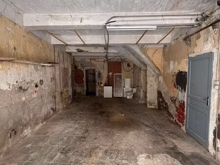 grand garage 42m² allées paul riquet (côté mairie)