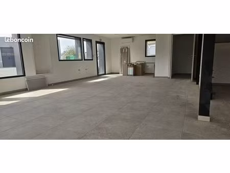 local commercial 300 m² saint-méen-le-grand