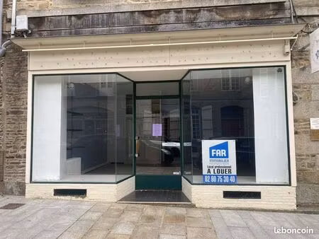 local commercial 43 m² fougères