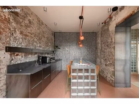 coworking  bureaux au mois  salle de réunion  studio enregistrement podcast