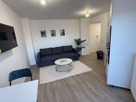 coup de cœur – studio neuf meublé avec balcon plein sud