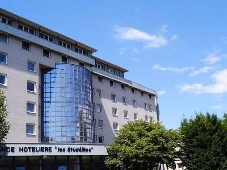 joli studio campus universitaire