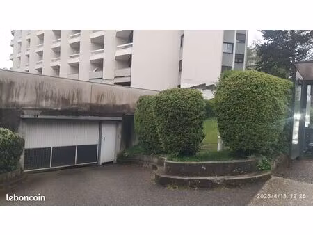 garage dans résidence sécurisée voiron centre