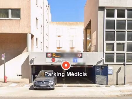 place de parking privée médicis à bourgoin- jallieu