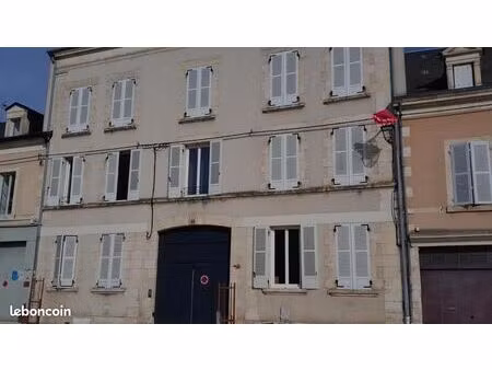 studio 1 pièce 27 m²