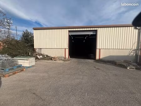 local 300 m² roussillon