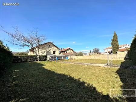 maison 8 pièces 210 m²