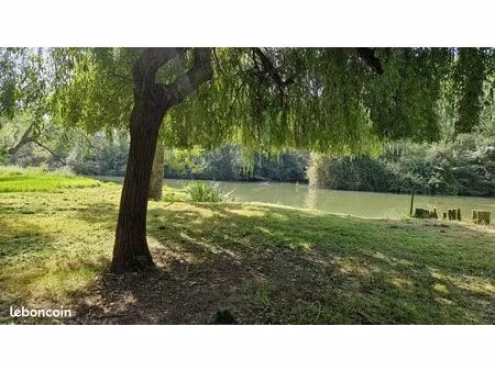 terrain de loisir au bord de l'indre