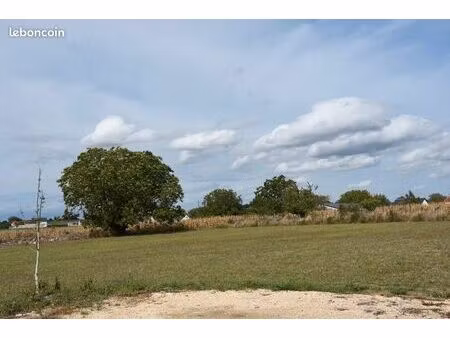 terrain 7 800 m² la celle saint avant