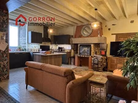 vente maison à fougerolles-du-plessis (53190) : à vendre / 90m² fougerolles-du-plessis