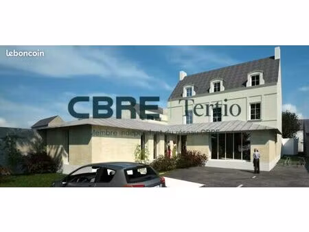 local commercial 156 m² bléré