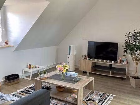 location appartement 2 pièces à guingamp (22200) : à louer 2 pièces / 43m² guingamp