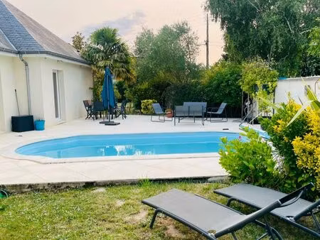 maison de 190 m2 avec piscine dans un quartier calme