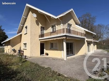 maison 7 pièces 250 m²