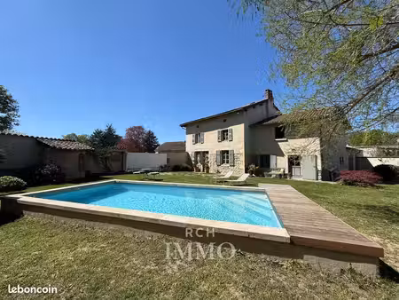 maison 6 pièces 166 m²
