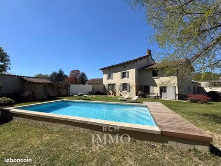 propriété 5 pièces 166 m²