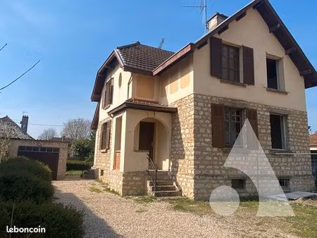 maison 5 pièces 77 m²