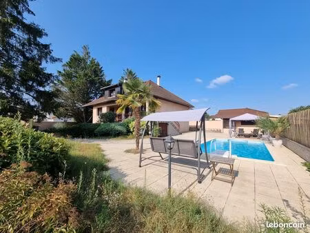 maison 6 pièces  172m2 avec piscine
