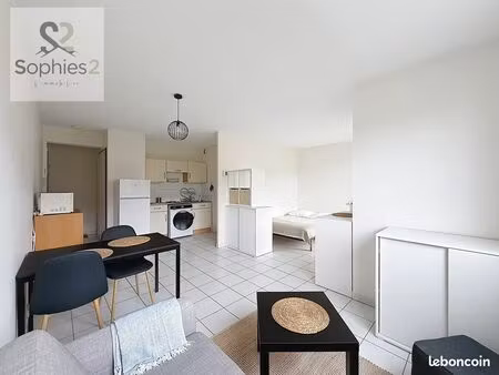 studio 1 pièce 32 m²