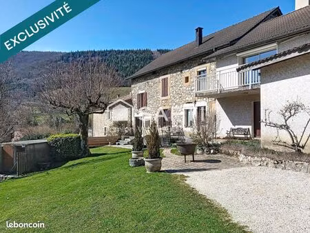propriété 9 pièces 307 m²