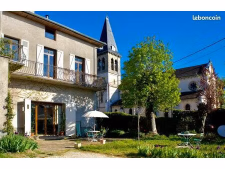 ancienne école du village réinventée — 231 m² — volumes exceptionnels esprit loft — jardin