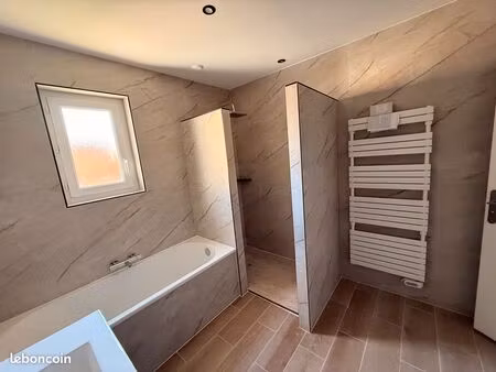 t3 neuf dans la rue des ecoles