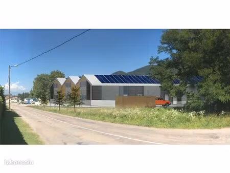 local d'activite neuf 385 m2 a louer le gua